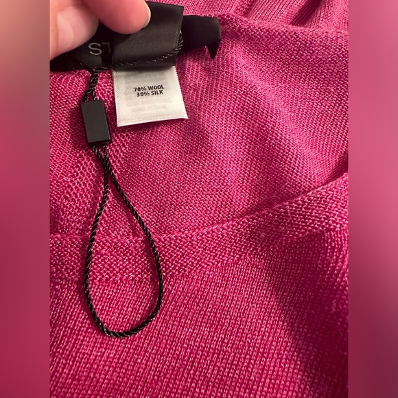 ST. JOHN Pink Lightweight Knit Wool Silk Blouse Shirt Top Boat Neck Pullover - Picture 10 of 12